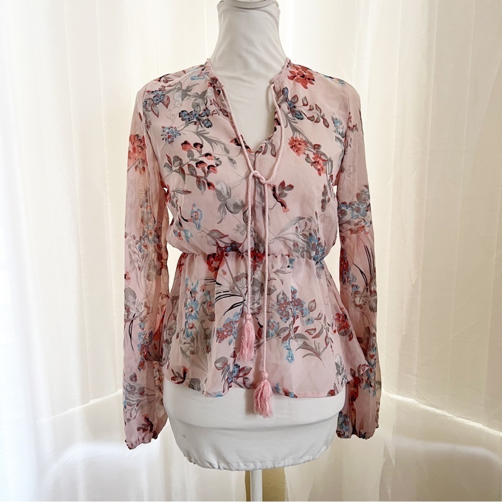 Boohoo floral blouse Size 4 NEW
